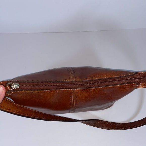 Vintage Fossil Leather Shoulder Bag - Picture 15 of 15